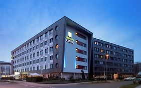 Holiday Inn Express Bremen Airport By Ihg